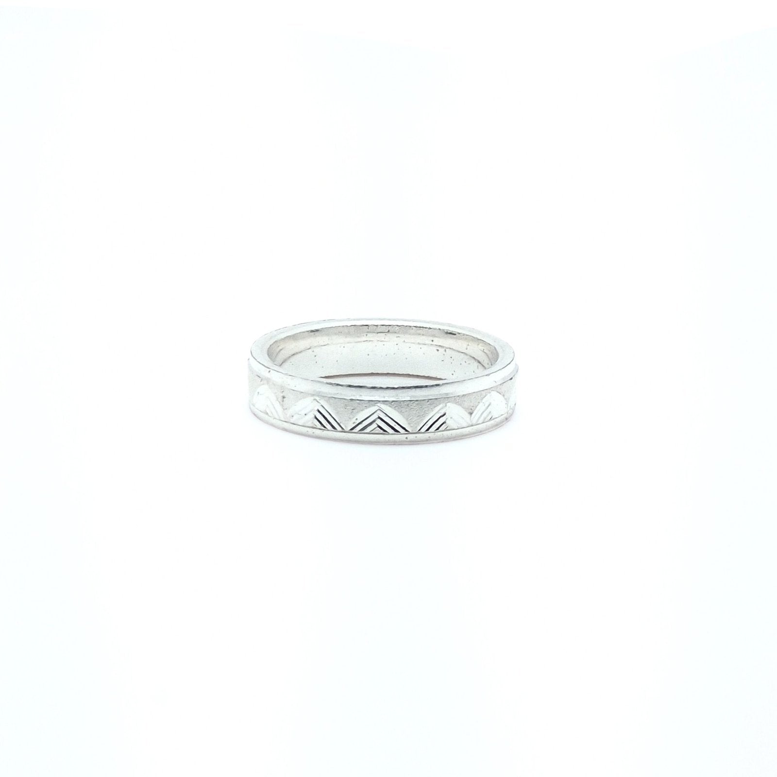 Artisan Geometric Band Ring