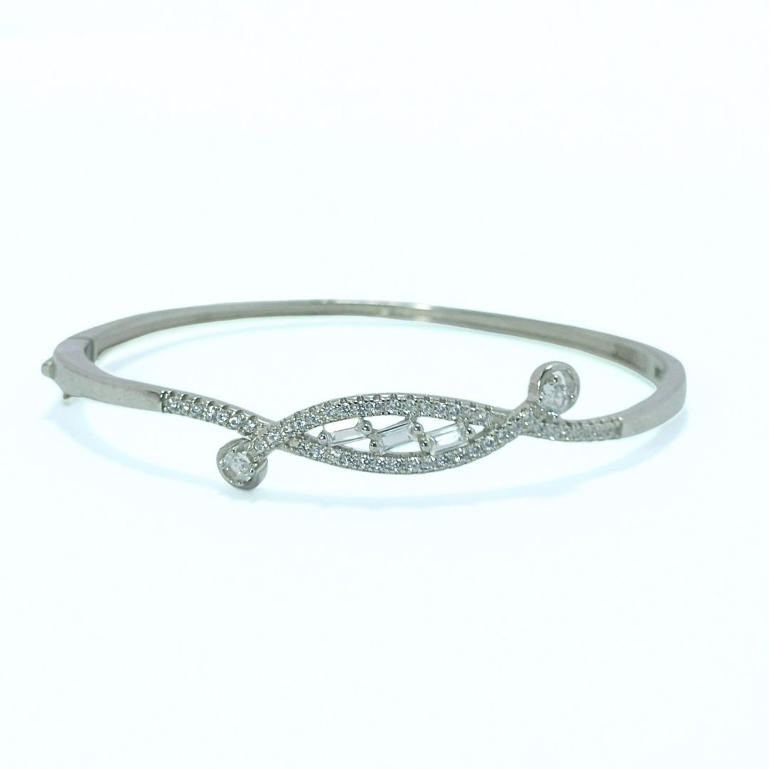 Twinkling Leaf Bangle