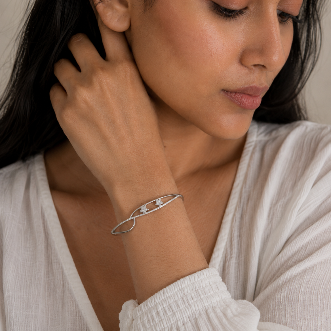 Lustra Celestial Star Crossover Bangle - 925 Sterling Silver - Lustra