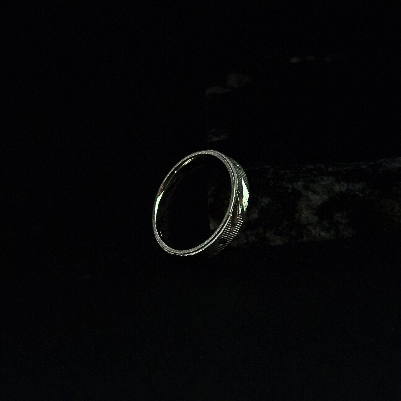 Delicate Leaf Etched Ring