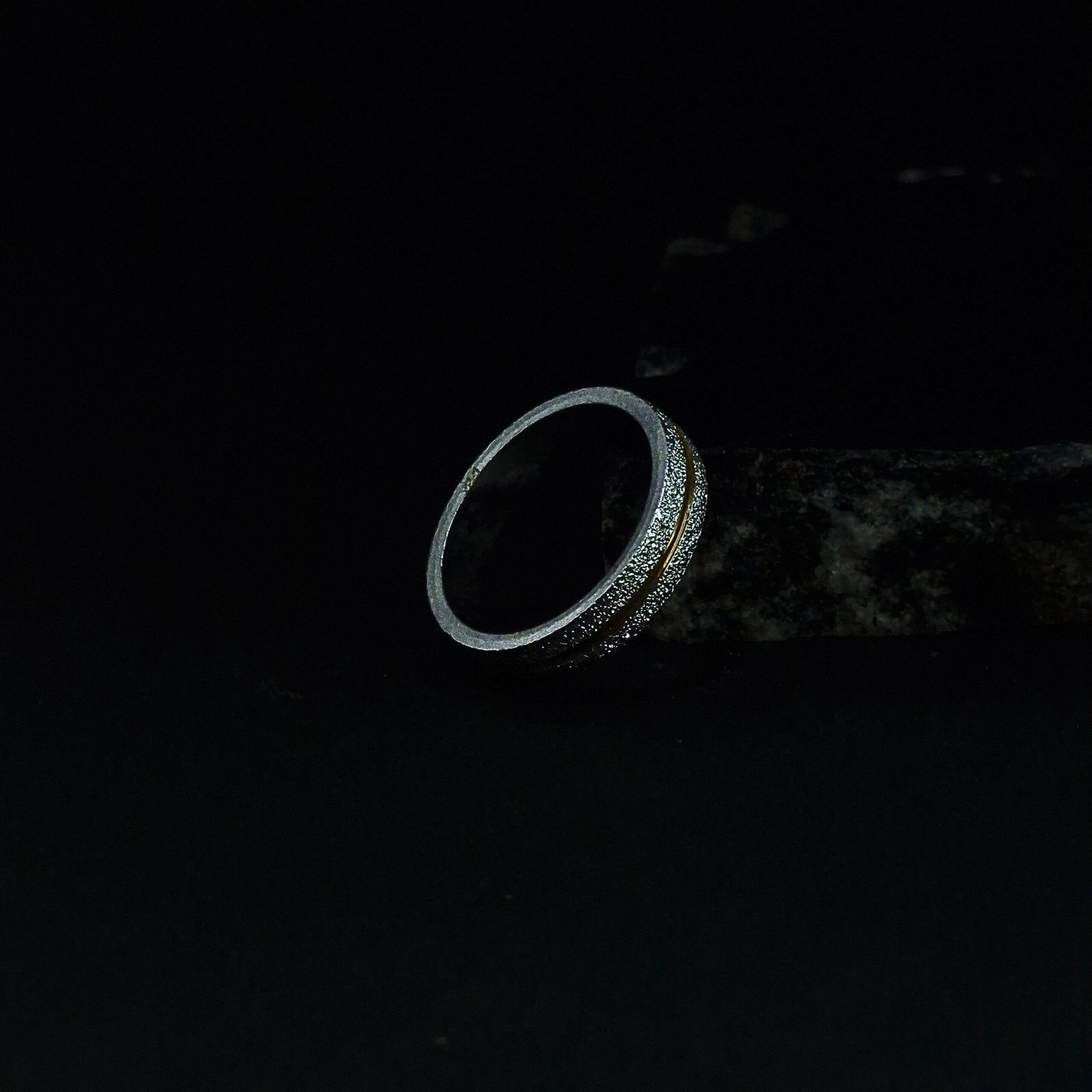 Sleek Dual-Tone Minimalist Ring