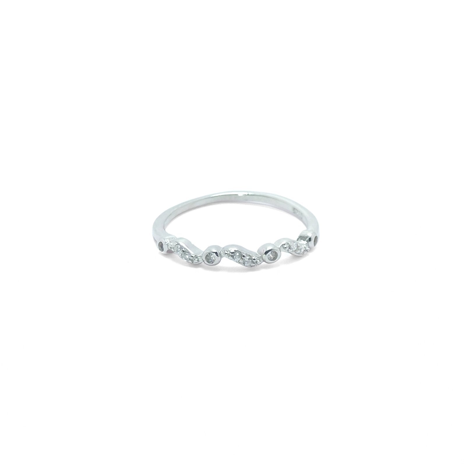 Elegant Twist Silver Ring