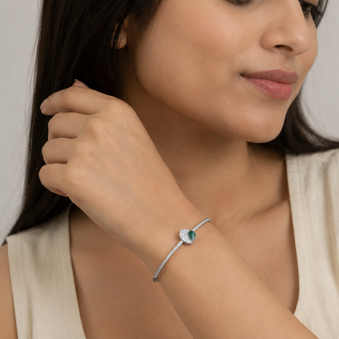 Lustra Emerald Aura Cuff Bracelet - 925 Sterling Silver - Lustra