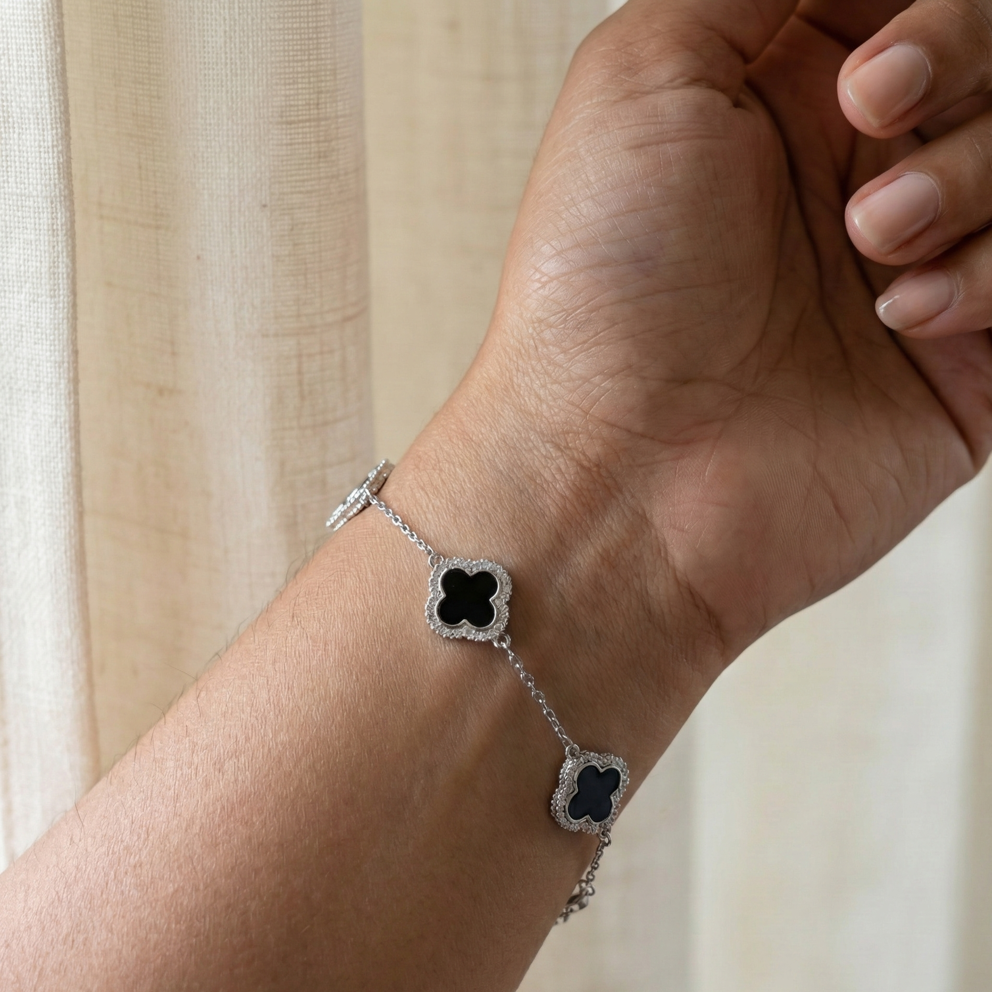Midnight Clover Trio Silver Bracelet - 925 Sterling Silver - Lustra