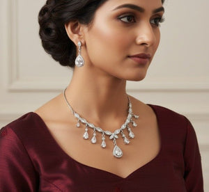 Radiant Elegance Necklace and Earrings Set - 925 Sterling Silver - Lustra