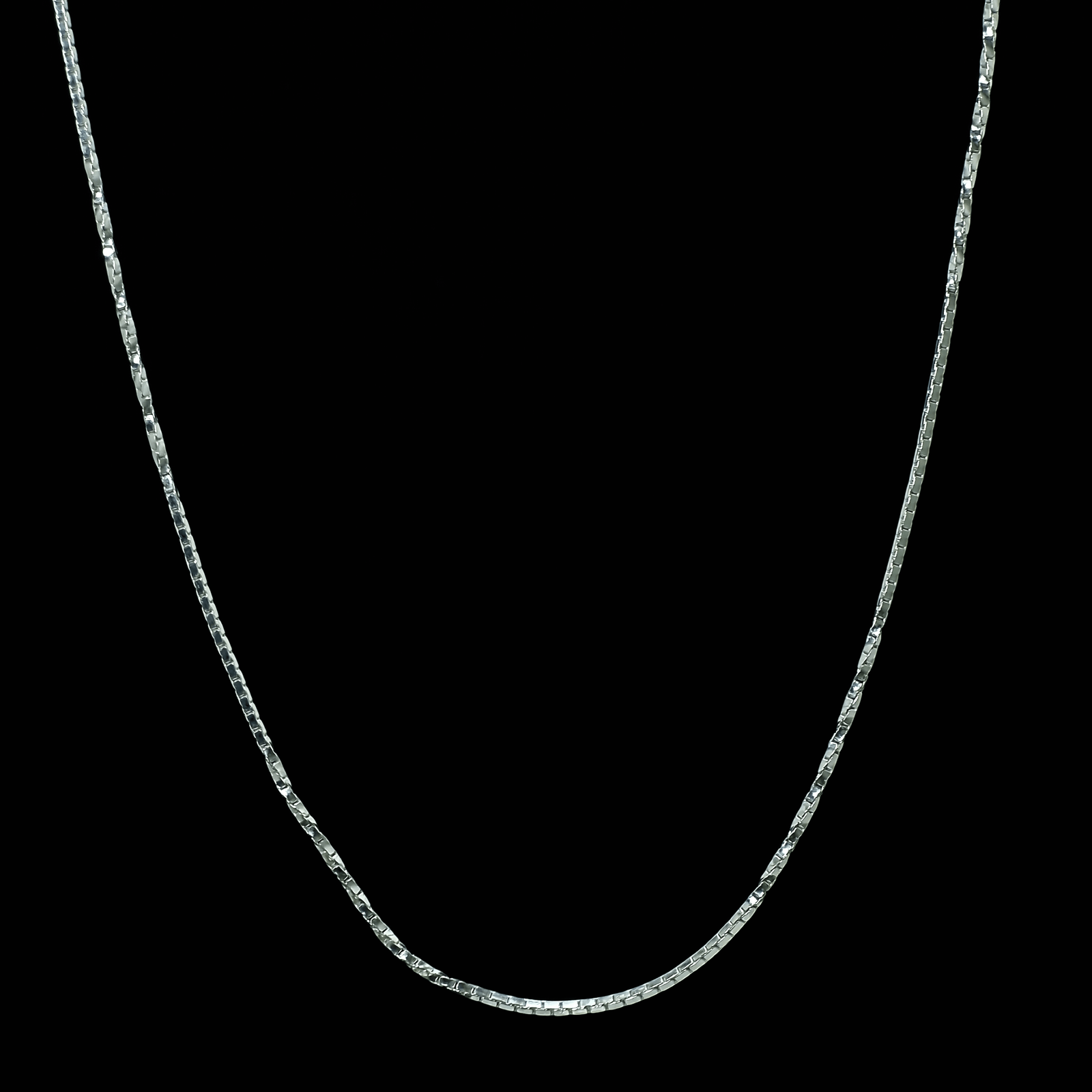 Contemporary Smooth Link Chain