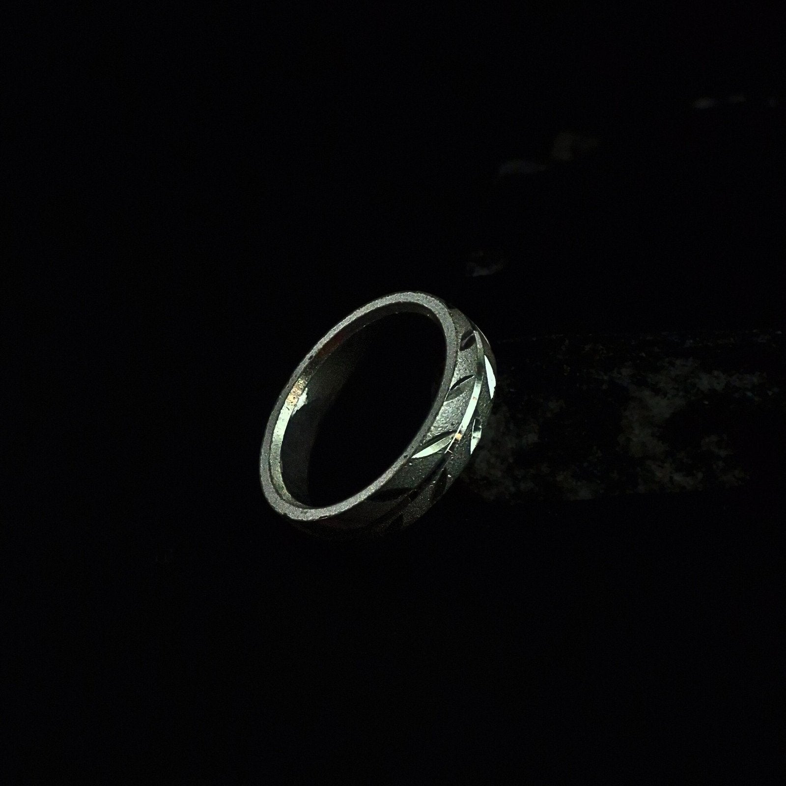 Twisted Leaf Band Ring