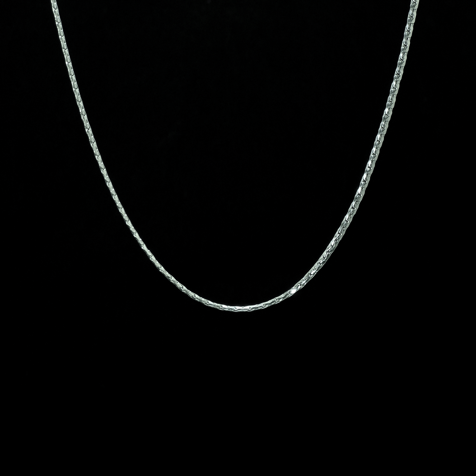 Lustra Sleek Chain