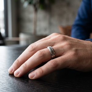 Chevron Striped Band Ring - 925 Sterling Silver - Lustra