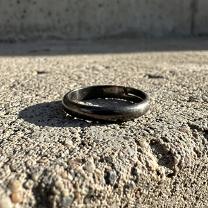 Sleek Blackened Silver Band - 925 Sterling Silver - Lustra