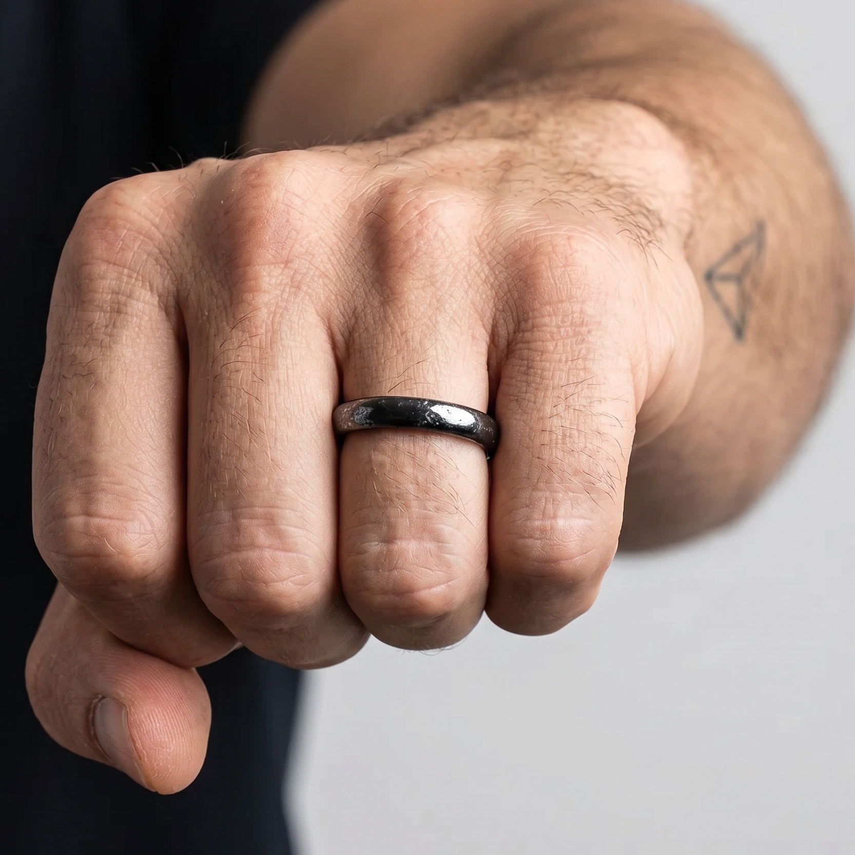 Sleek Blackened Silver Band - 925 Sterling Silver - Lustra