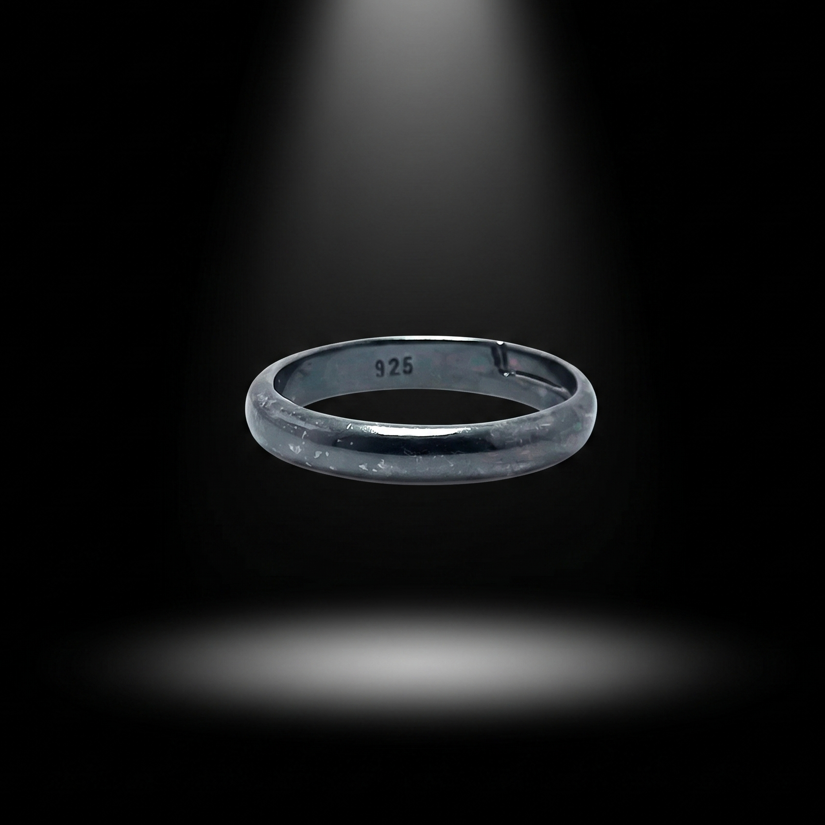 Sleek Blackened Silver Band - 925 Sterling Silver - Lustra