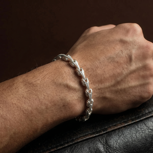 Fashion Forward Silver Fish Link Bracelet - 925 Sterling Silver - Lustra