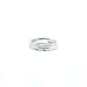 Twisted Leaf Band Ring