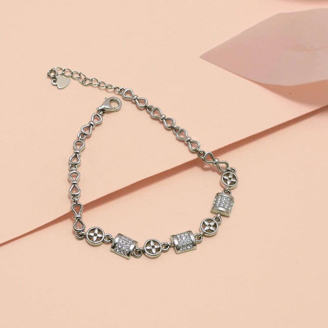 Glamour Fusion Bracelet
