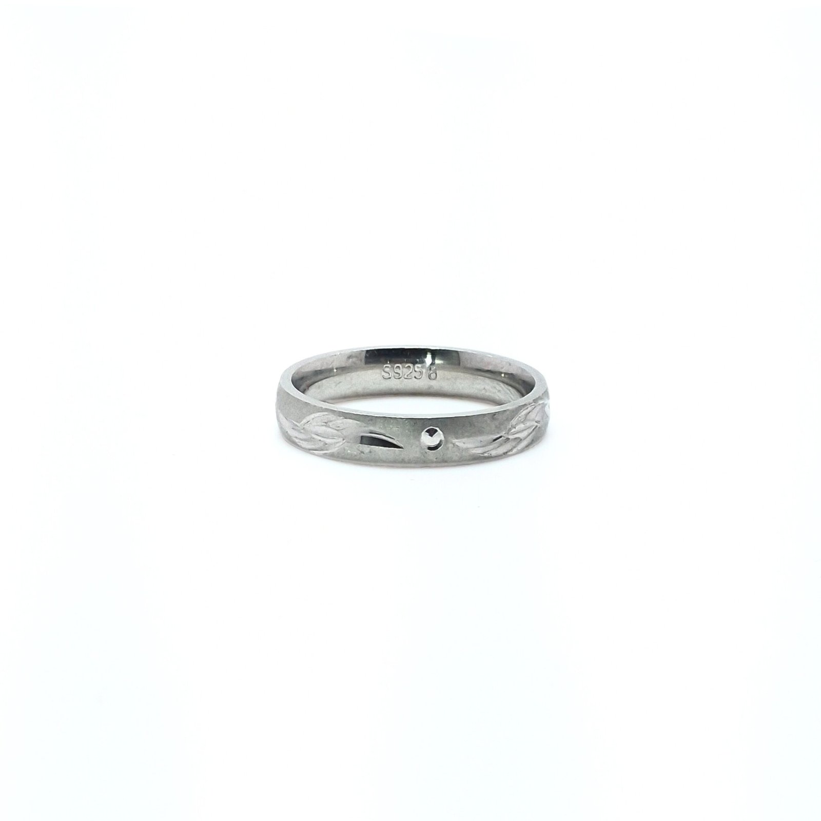 Delicate Leaf Etched Ring
