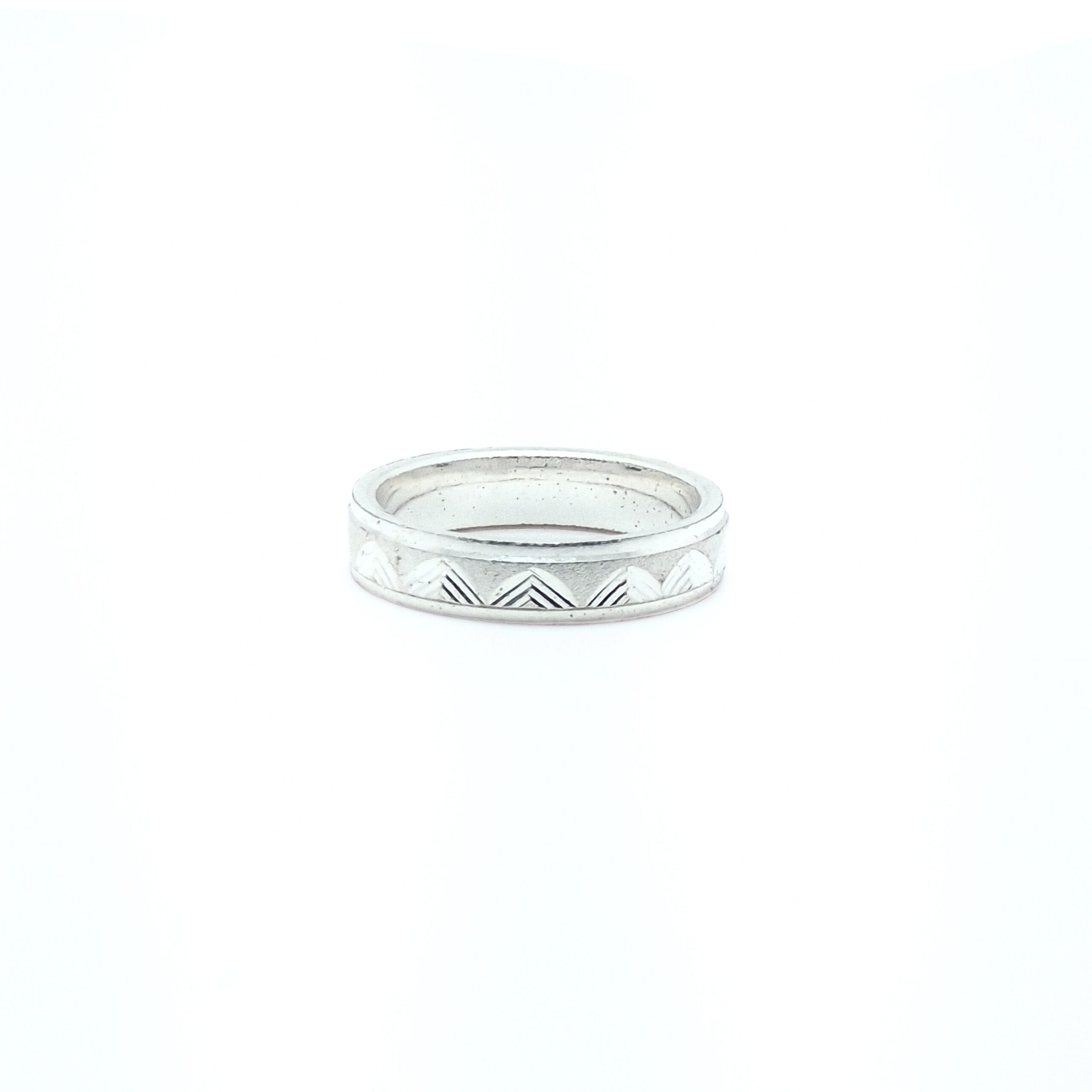 Artisan Geometric Band Ring