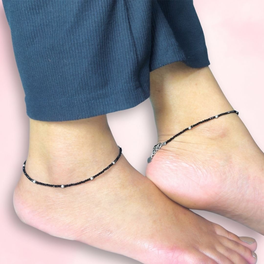Minimalist Black Seed Bead Silver Anklet