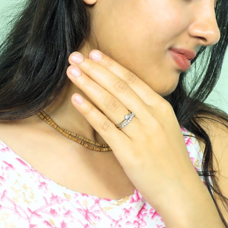 Chic Silver Dazzle Ring - Image 3